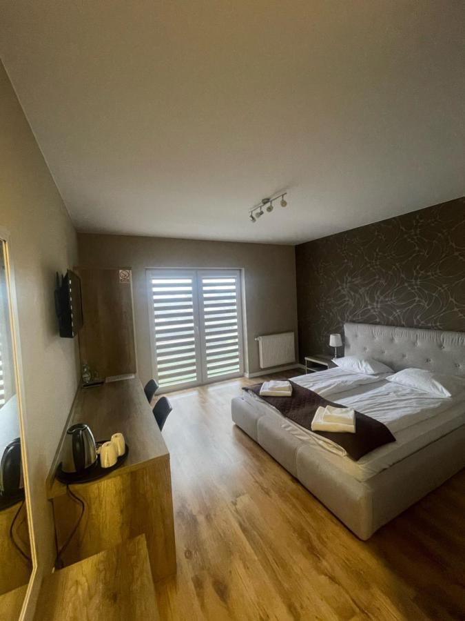 Hotel Pod Strzecha Kielce Exterior foto