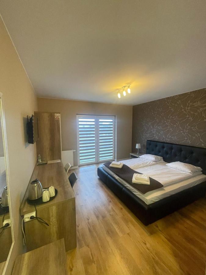 Hotel Pod Strzecha Kielce Exterior foto